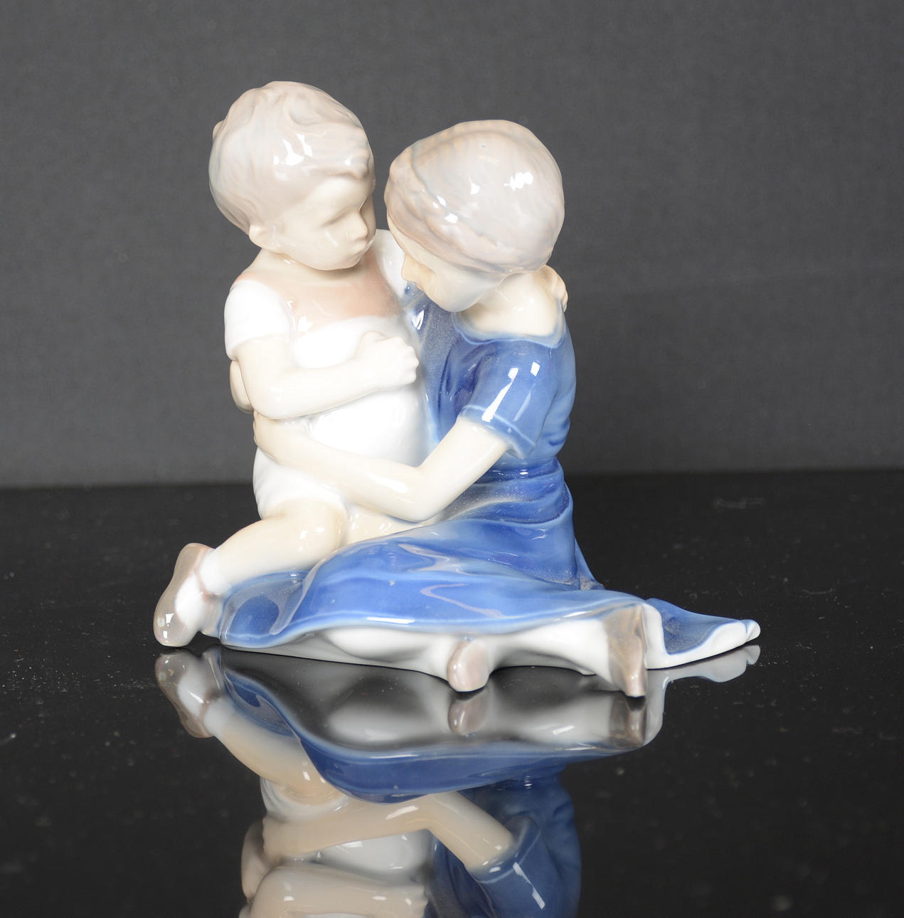 FIGURIN, porslin, Royal Copenhagen, Danmark.