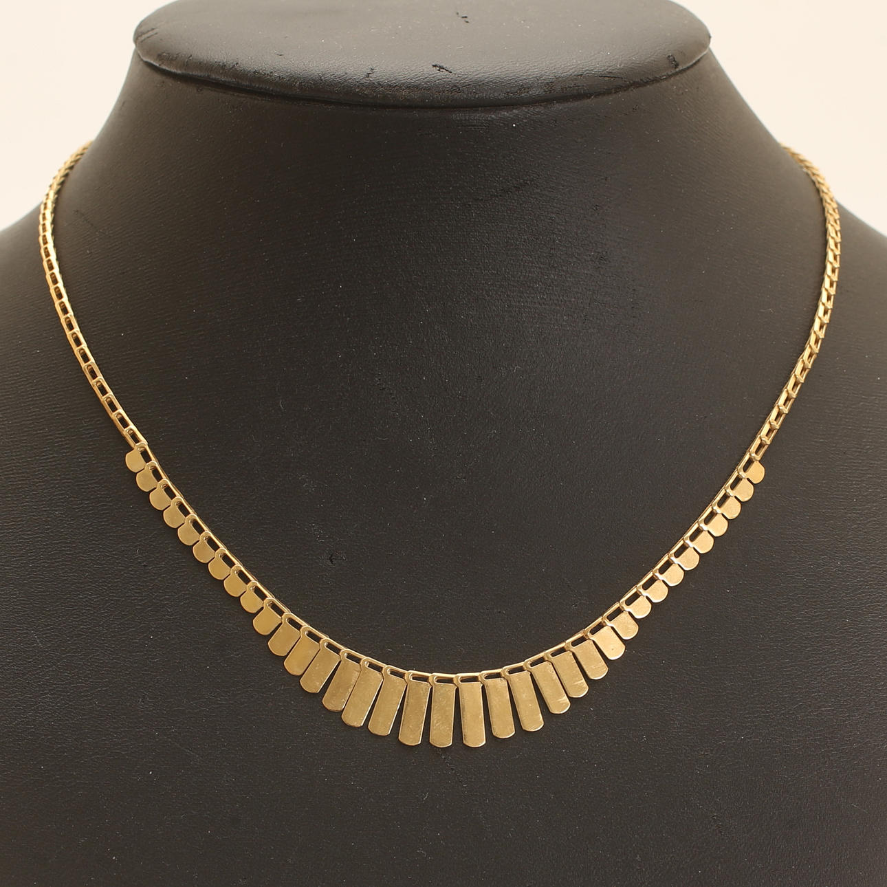 NECKLACE, 18k gold.