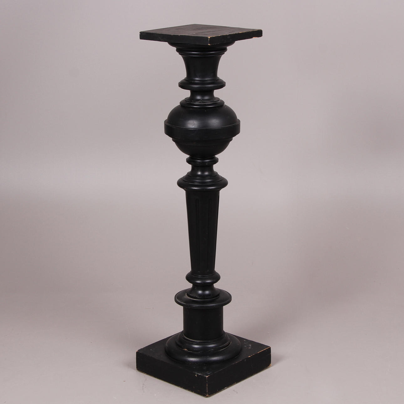 PIEDESTAL, svärtat trä, 1800/1900-tal.