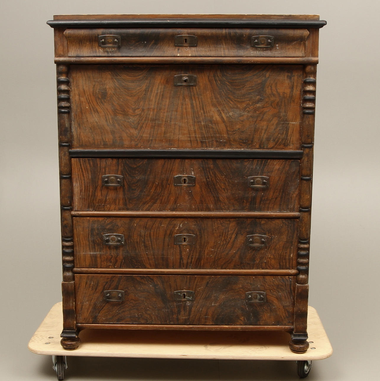 CHIFFONJÈ, 1800-talets slut.