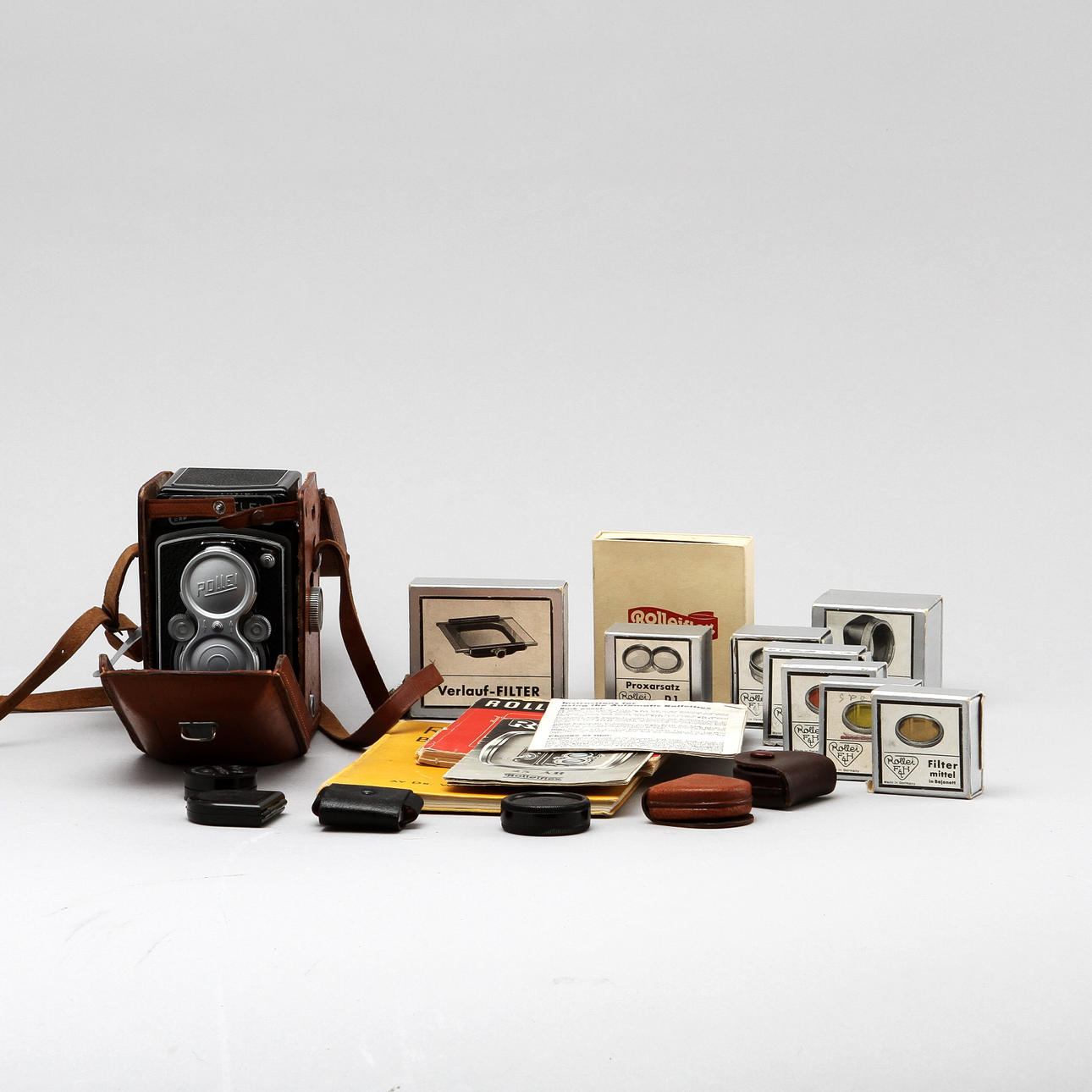 KAMERA Rolleiflex, Franke & Heidecke, Braunschweig, Tyskland, inklusive tillbehör, 1900-talets mitt.