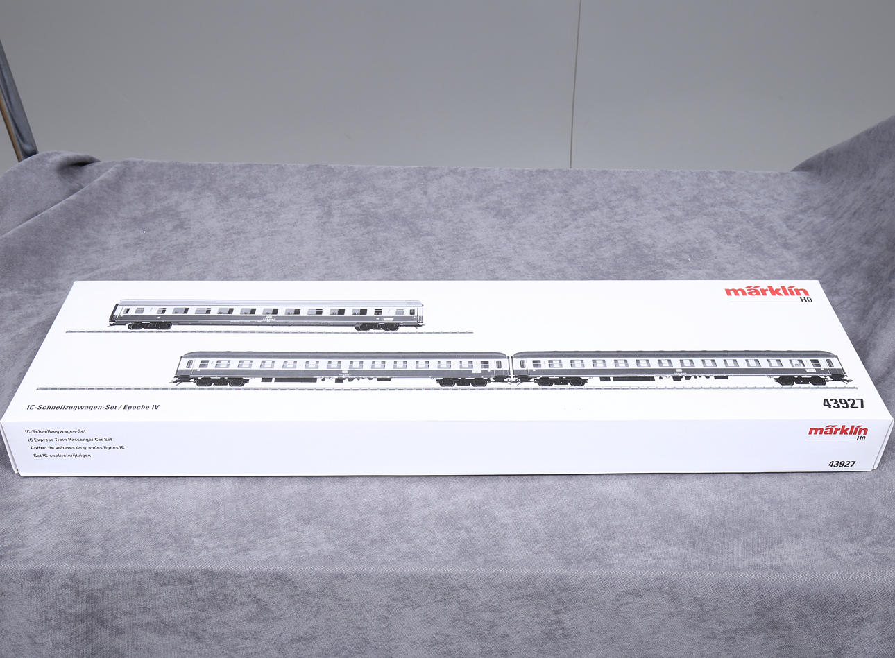MÄRKLIN 43927 set with 3 kind train carriages, original packaging.