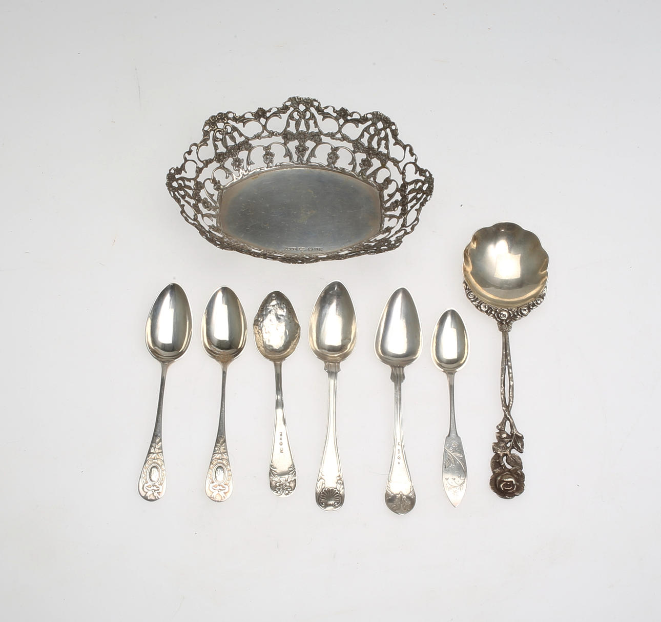 SILVERFÖREMÅL, 8 st.