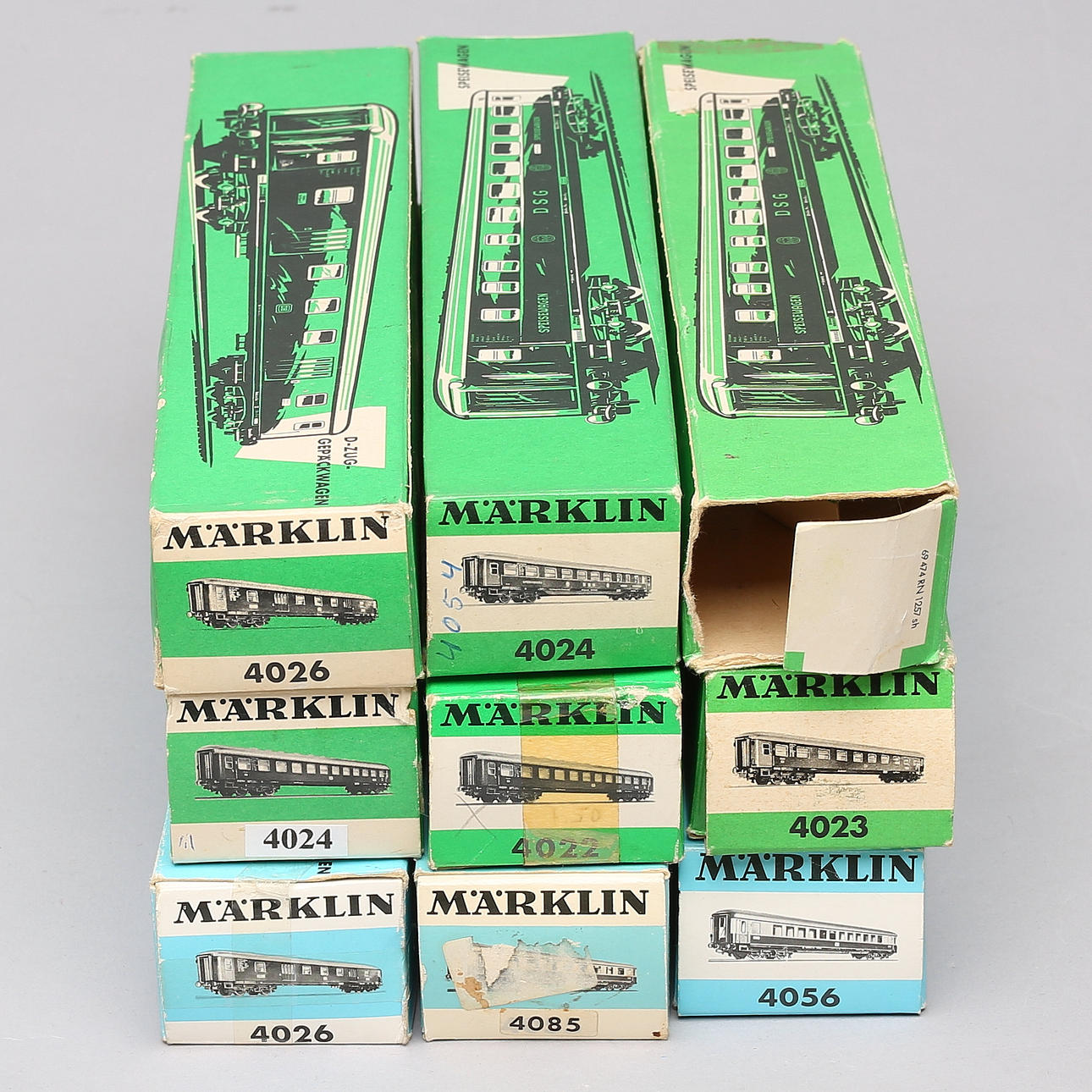 MÄRKLIN 9 passenger train cars, original boxes. Toys - Toys - Auctionet