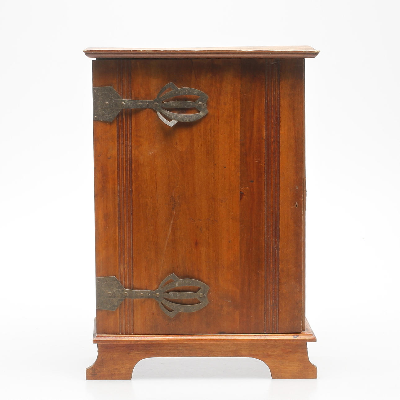 SKÅP, miniatyr, jugend, 1900-talets första hälft.