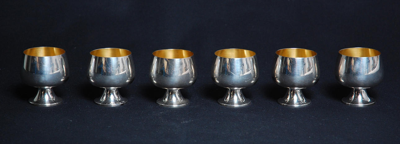 TORE ELDH. PUNCHBÄGARE, 6 st, silver med invändig förgyllning.