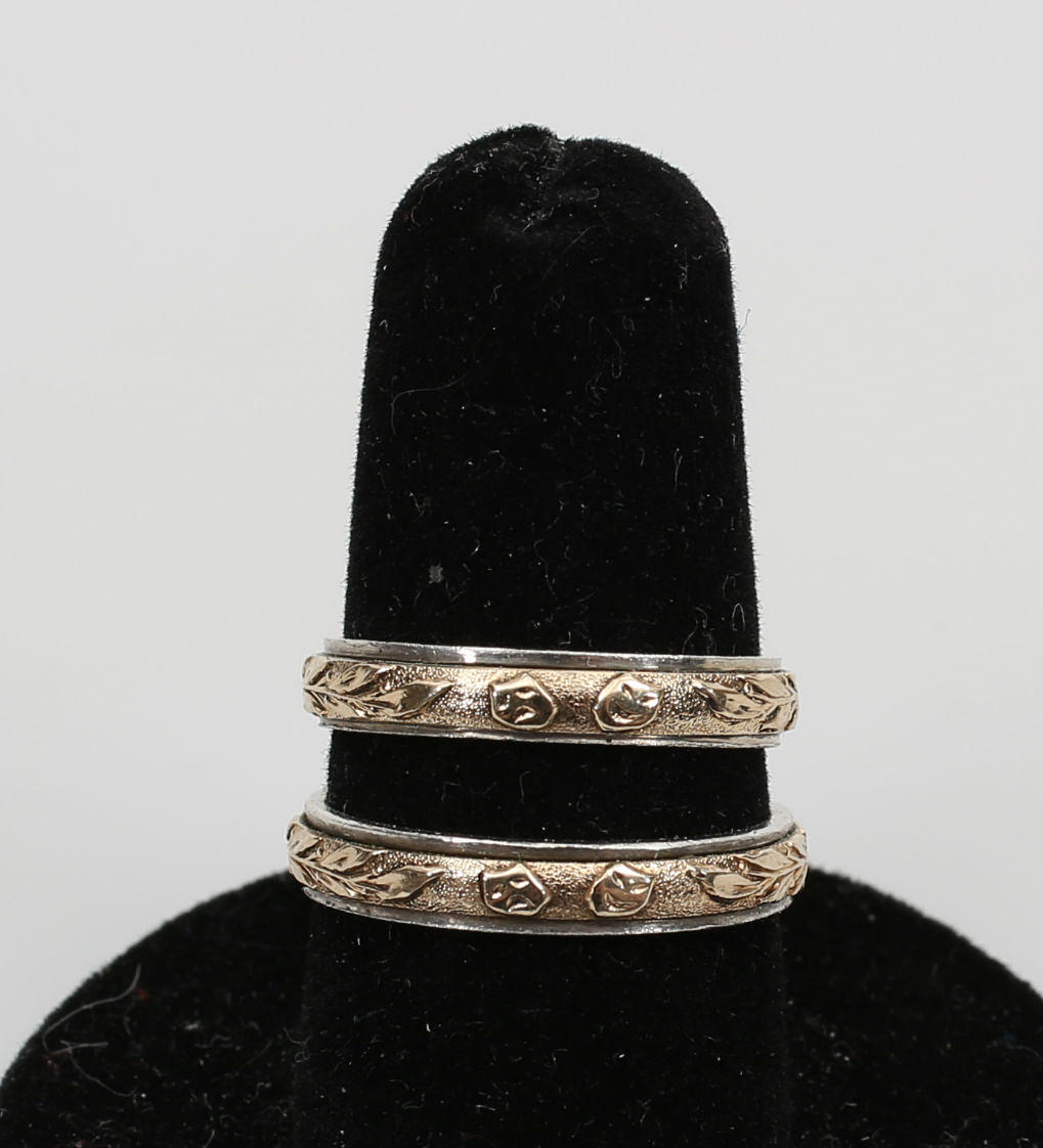 RINGAR, silver och 14 K guld, 2 stycken, Examensringar, Teaterhögskolan.