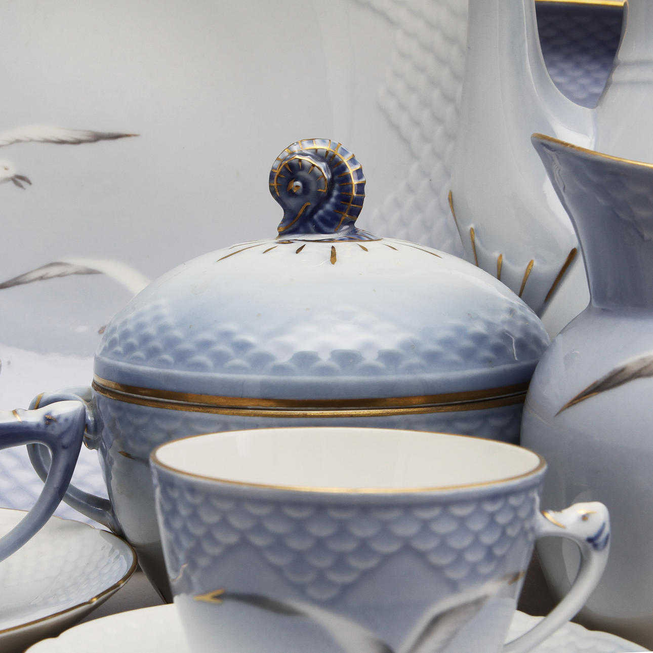 SERVISDELAR, 42 st, porslin, "Måsen", Bing & Gröndal.