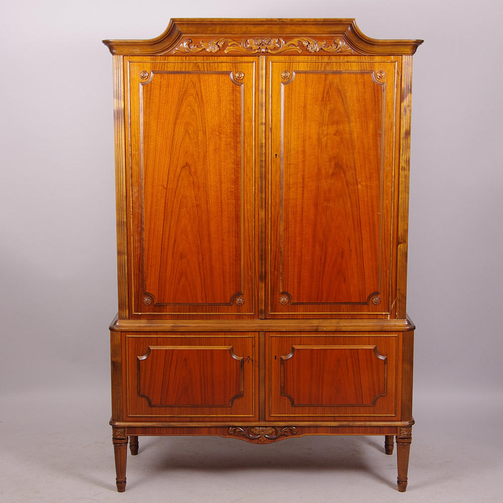 MATSALSSKÅP, mahogny, gustaviansk stil, 1900-tal.