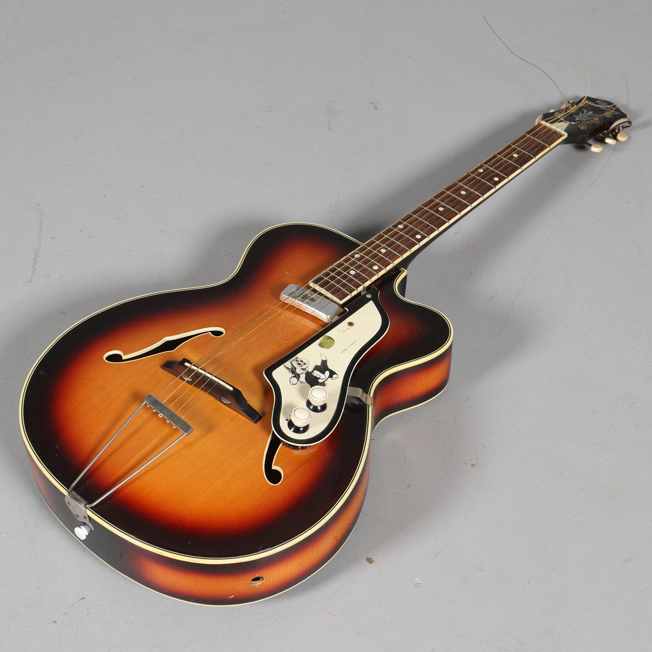 GITARRE, halbakustisch, Otwin Harmony.