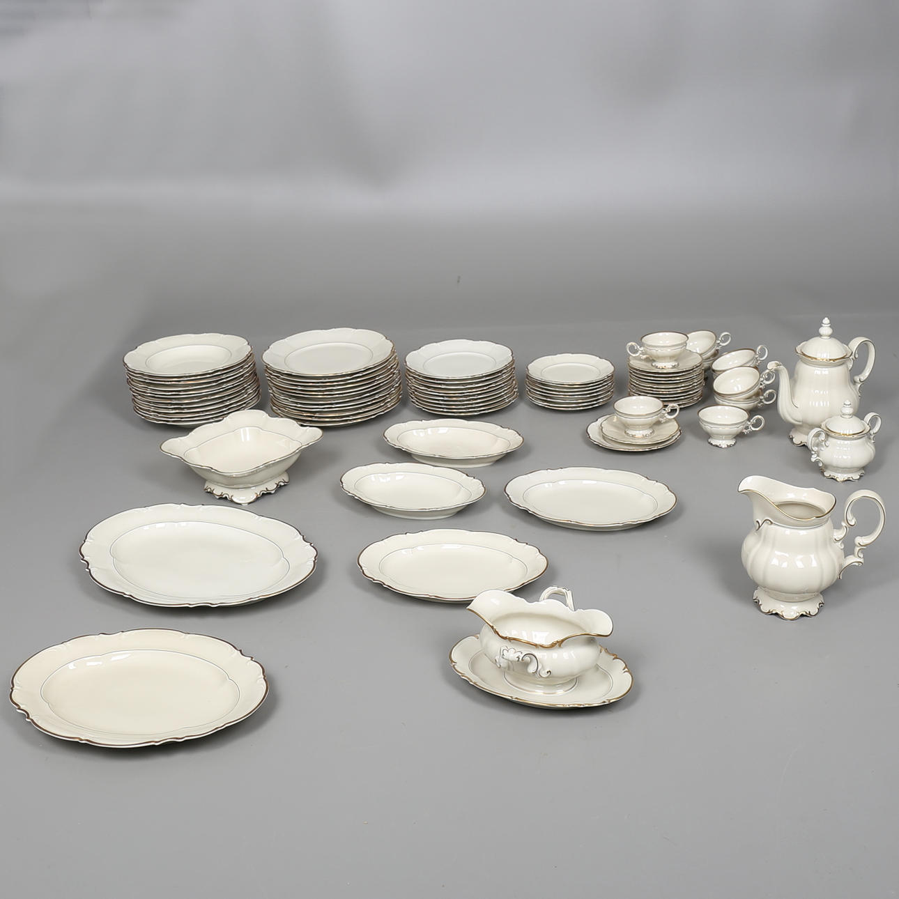 MAT- OCH KAFFESERVIS, 75 delar, Hutschenreuther Bavaria, Tyskland.