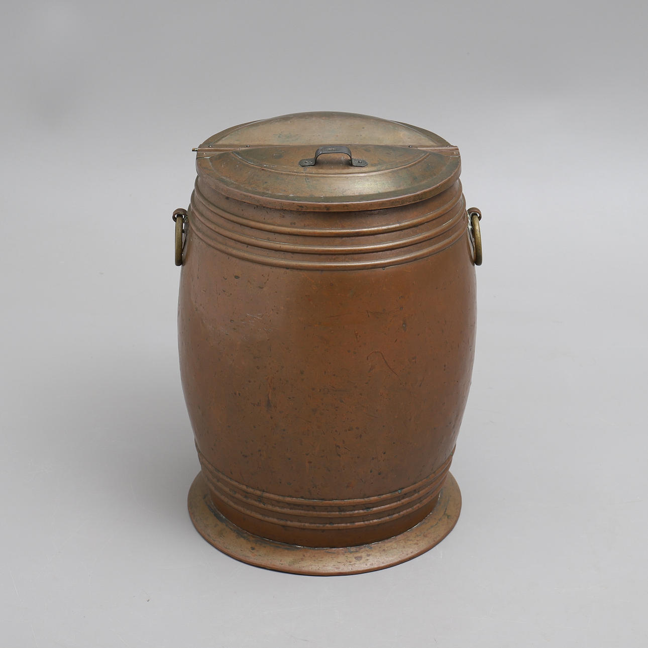 WASSERFASS MIT Deckel, KUPFER, ANTIK.