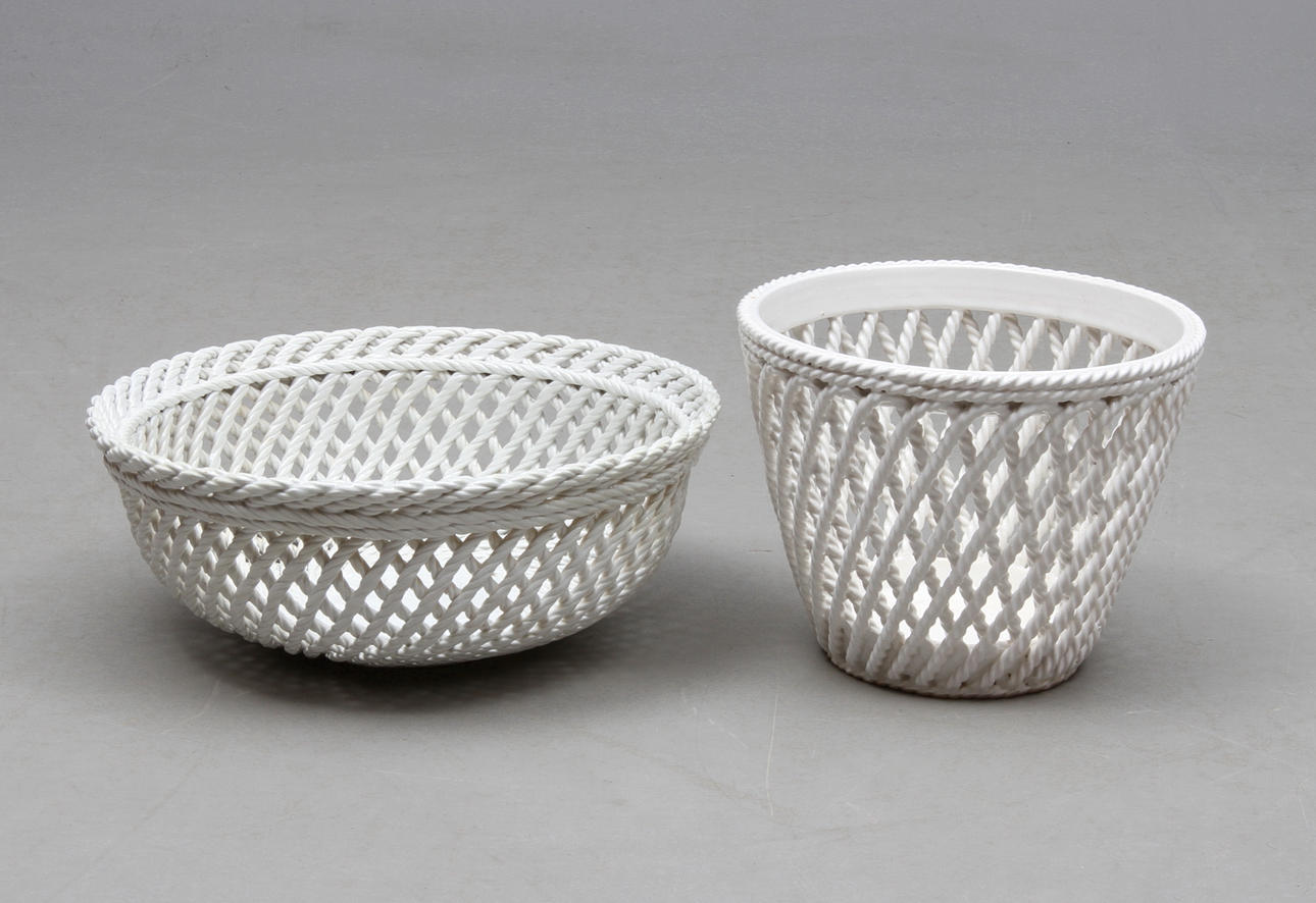 SKÅL samt YTTERFODER, porslin, gallerdekor, 1900-tal.