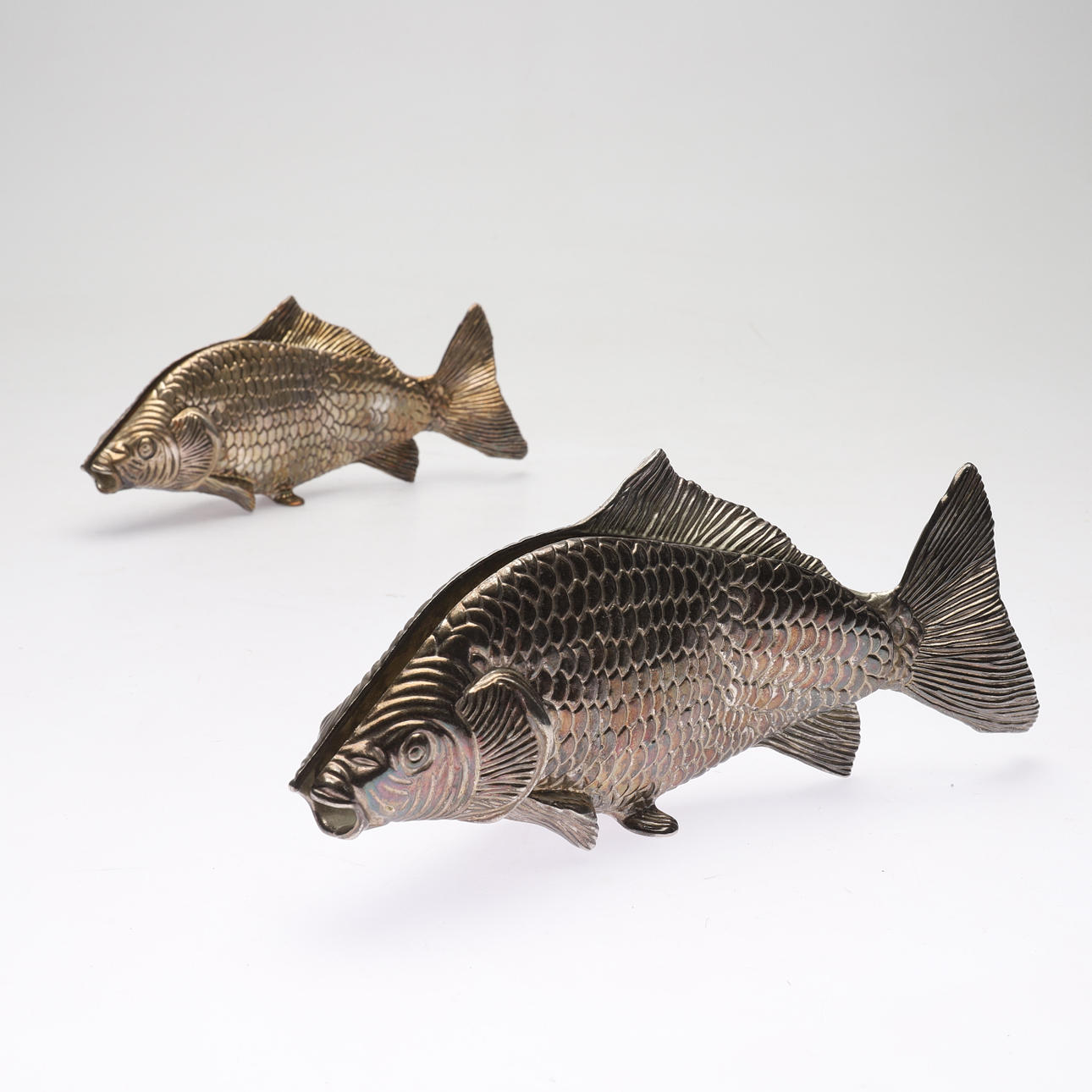 SERVETTSTÄLL, 1 par, vitmetall, 1900-tal.