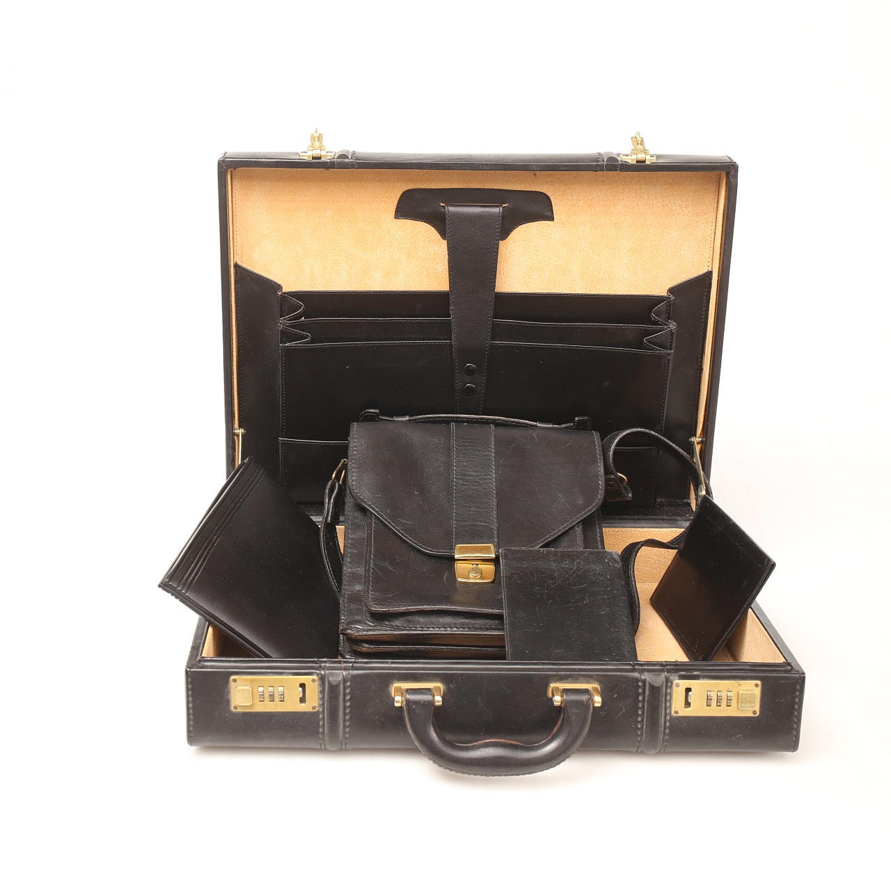 ATTACHÈVÄSKA, skinn med kodlås samt 2 plånböcker och 2, mindre väskor.