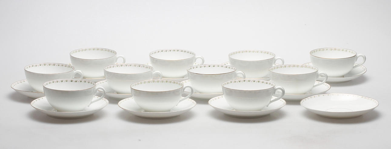 TEKOPPAR med FAT, porslin, 11 delar. Philip Rosenthal & Co of Kronach, Bavaria. 1900-talets första kvartal.