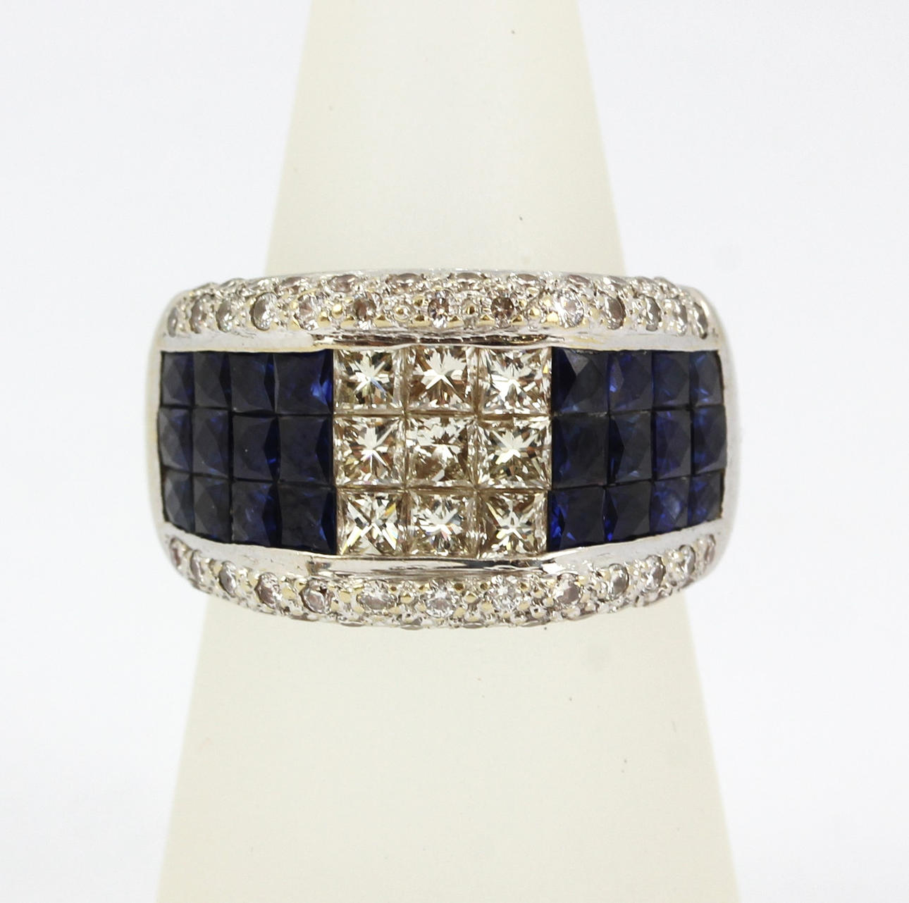 SAFIR & DIAMANT 18K GULDRING.