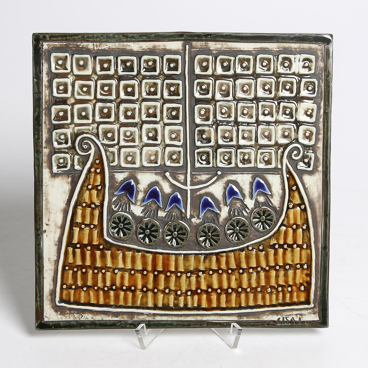 LISA LARSON. Väggrelief, stengods, "Skepp". 1900-talets andra hälft. Stämplad signatur.