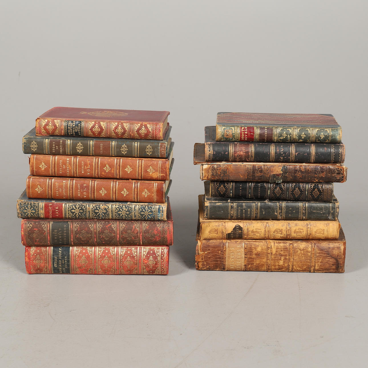 EN MÄNGD ENGELSKA BÖCKER.