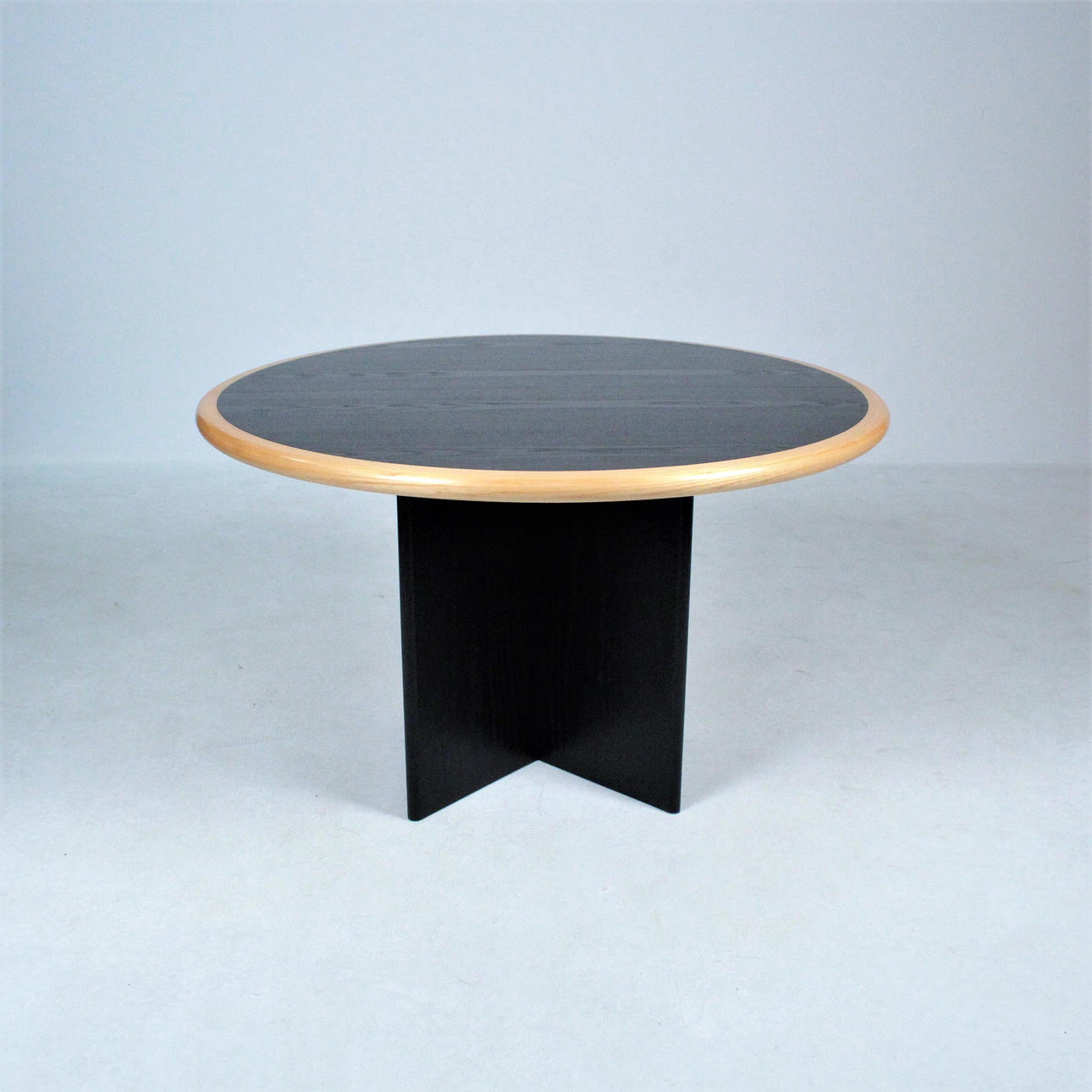 Extendable dining table - black oak & beech - 1980s.
