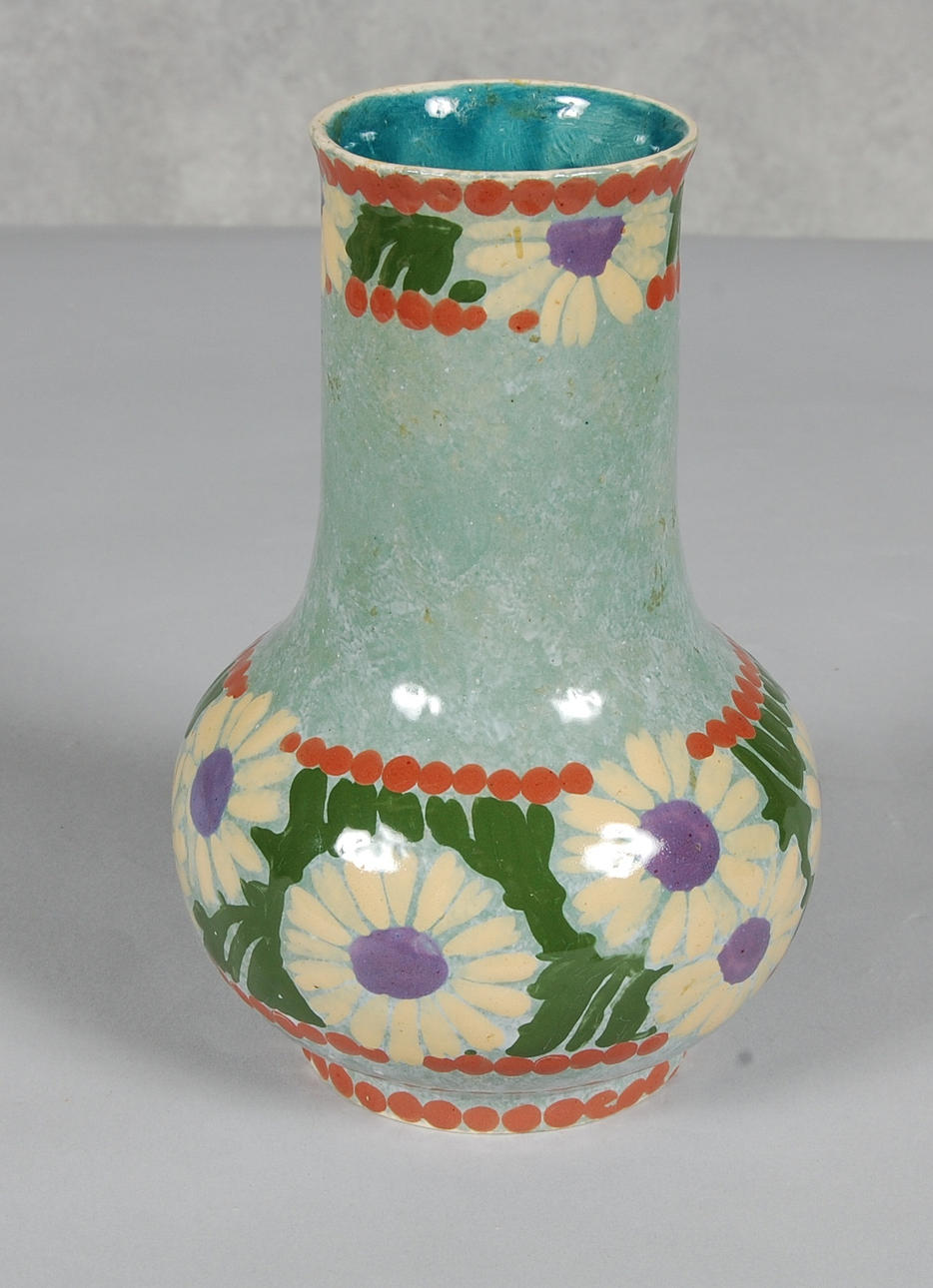 GUNNAR WENNERBERG. Vas, Gustavsberg, daterad 1907.