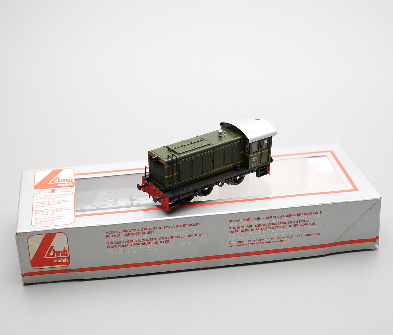 MODELLTÅG, Lima, svenska V 803-loket.