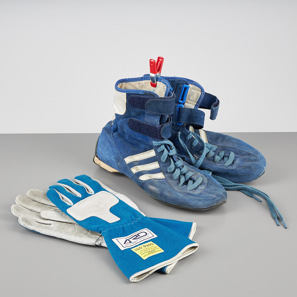GLOVES & SHOES, Formula 1, Mika Salo.