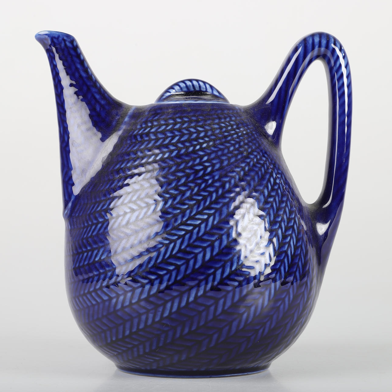 HERTHA BENGTSON. Teapot, "Blue Fire", Rörstrand.