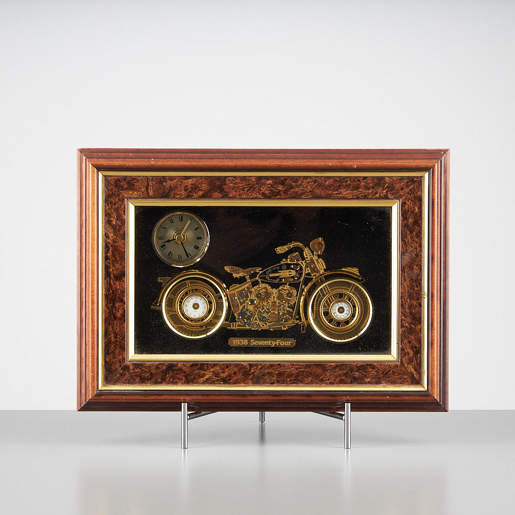 VÆGUR, Harley Davidson, lavet af Ken Broadbent.