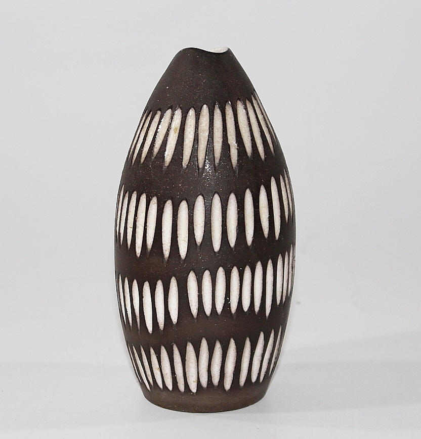 VAS, keramik, NEGRO, Ingrid Atteberg, Upsala/Ekeby.