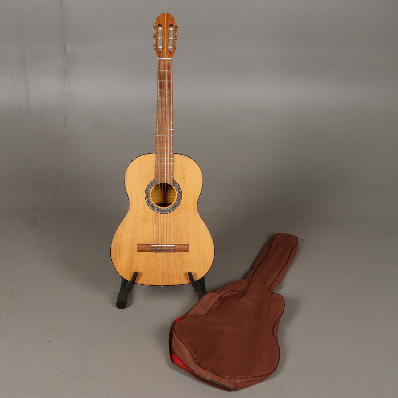 GITARR, Ahlander, solist, Huskvarna.