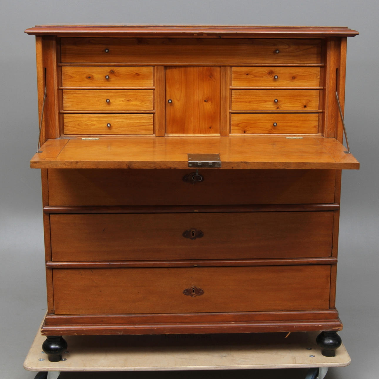 CHIFFONJE, 1800-tal.