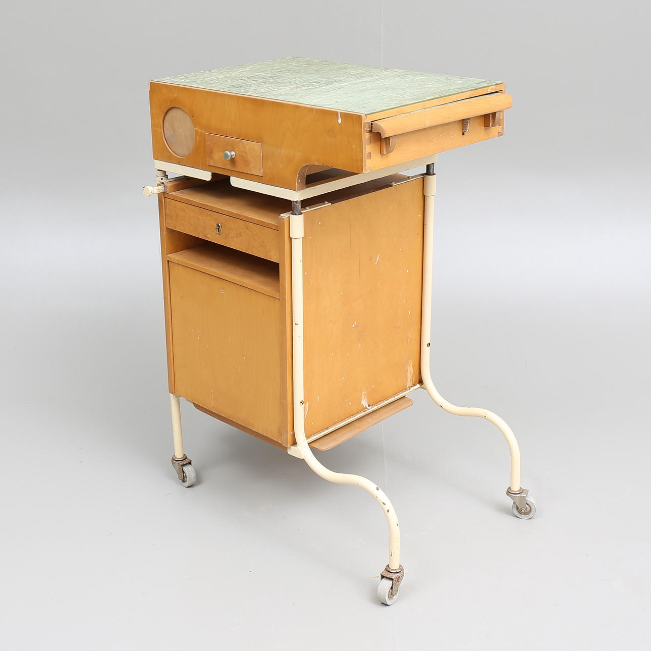 SÄNGBORD, sjukhus, Alsterbro möbeltillverkning, omkring 1900-talets mitt.