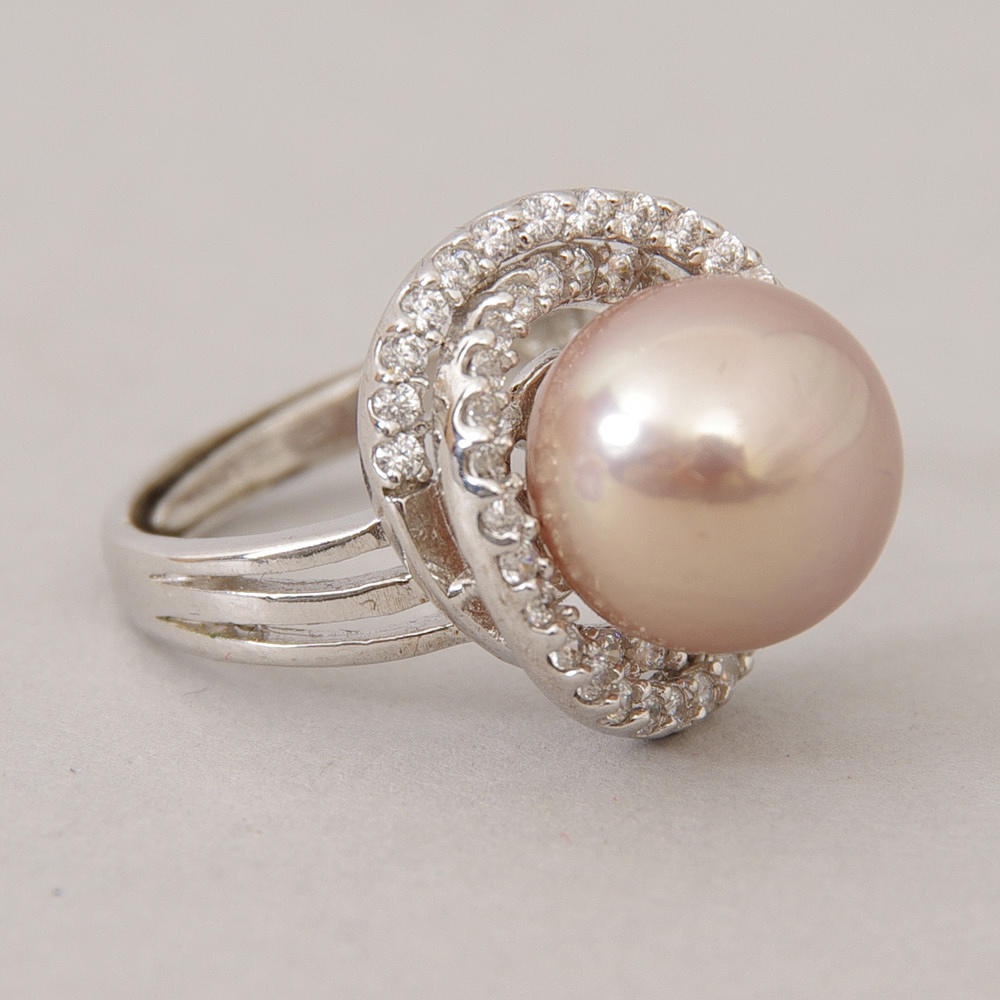 RING, saltvattenpärla/zirkoner/silver.