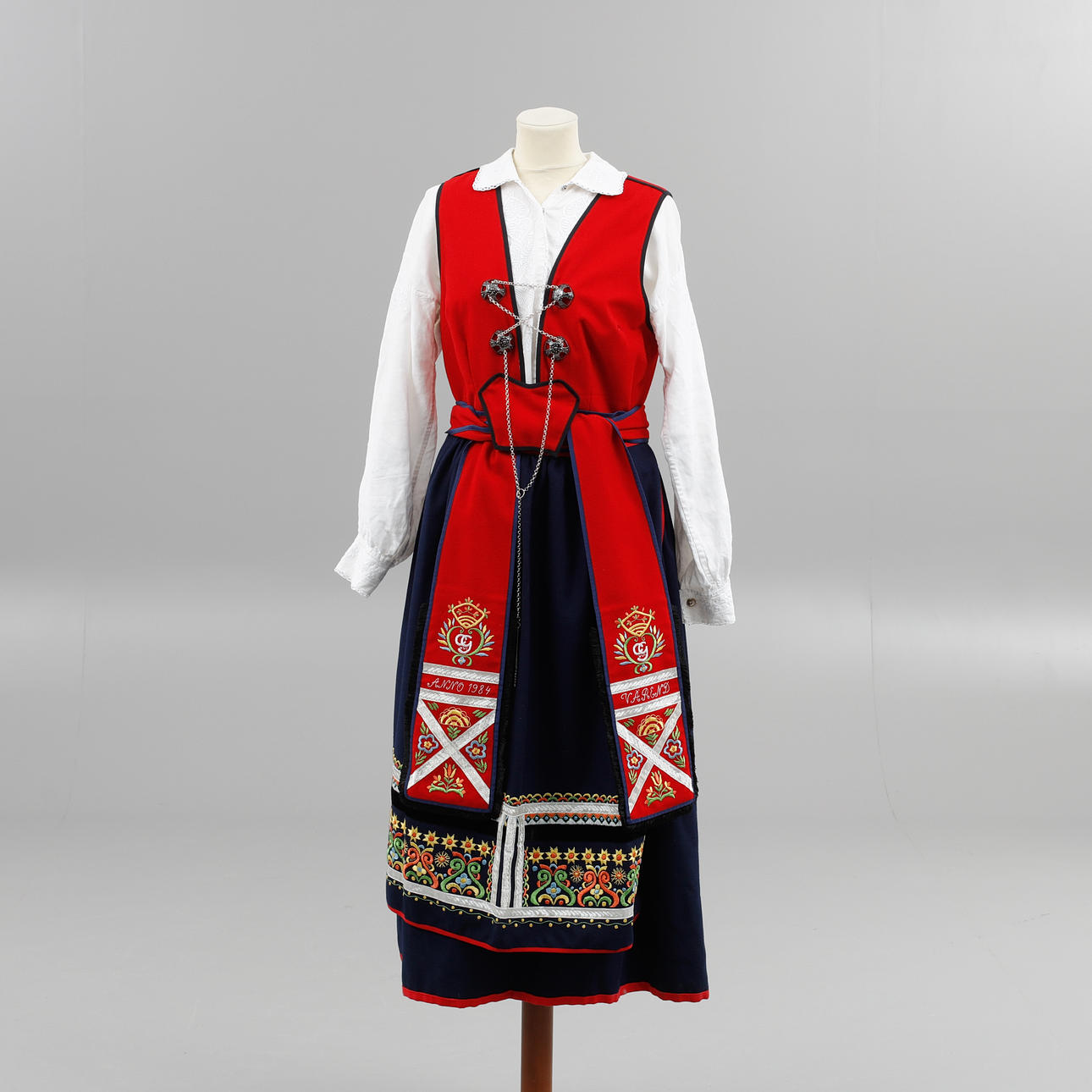 FOLKDRÄKT, Värend, småland.