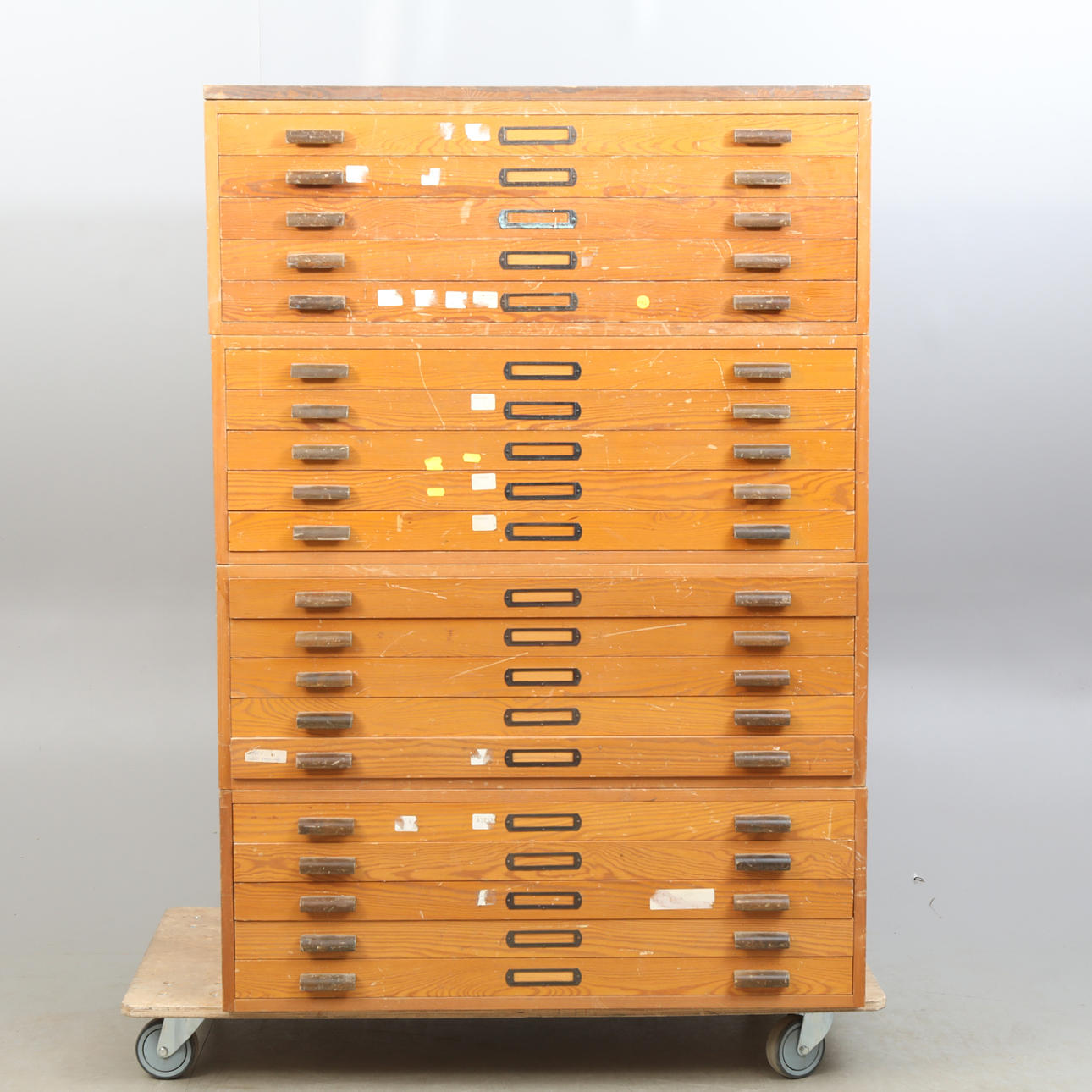 ZEICHNUNGSSCHRANK / ARCHIVSCHRANK.