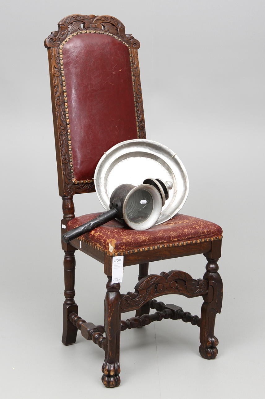 STOL, karolinsk barockstil, TENNFAT samt VAGNSLYKTA.