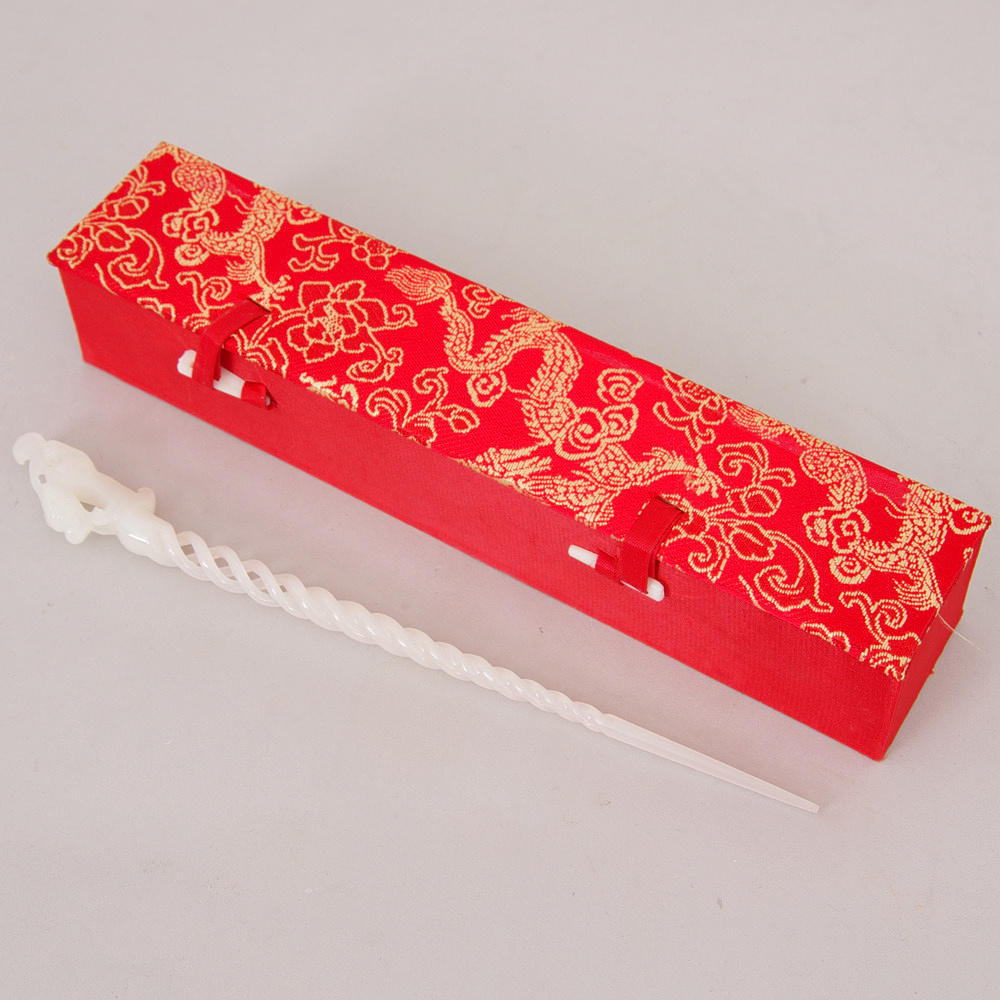 HÅRPRYDNAD, vit jade.