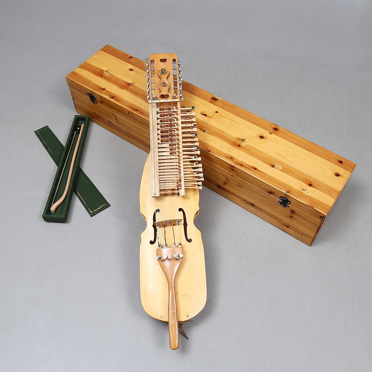 KEY HARP WITH STRING AND CASE, signed Arne Ehnfors and dated 1984.