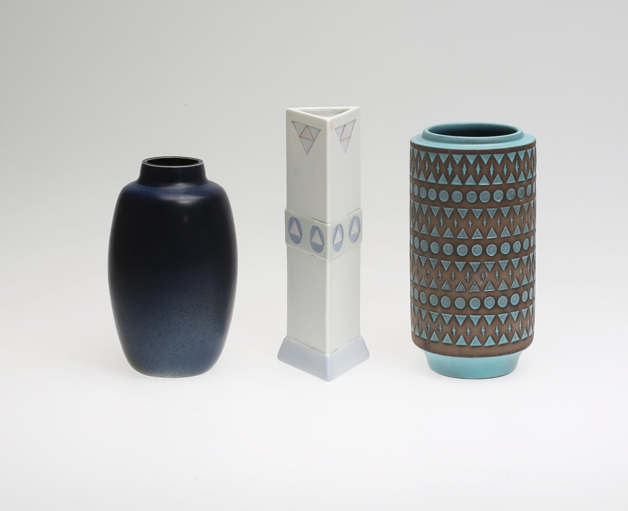 VASER, 3 st, Keramik, 1900-tal.