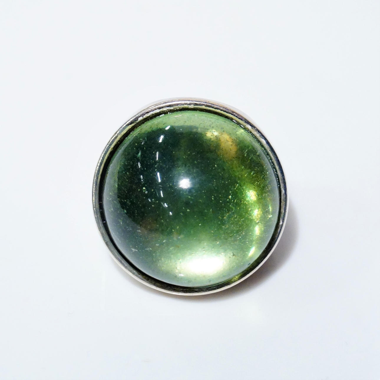 ANILLO, plata, piedra verde, firmado.