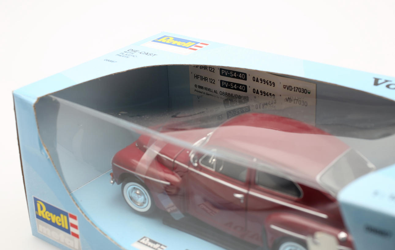 Volvo - P1800 S Coupé - Revell Metal - 1/18 - Autos Miniatures