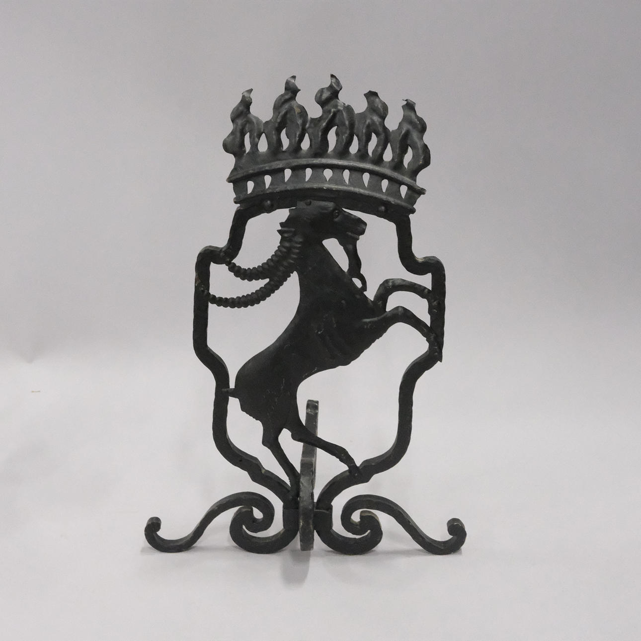 PERRO DE FUEGO, HERRERO.