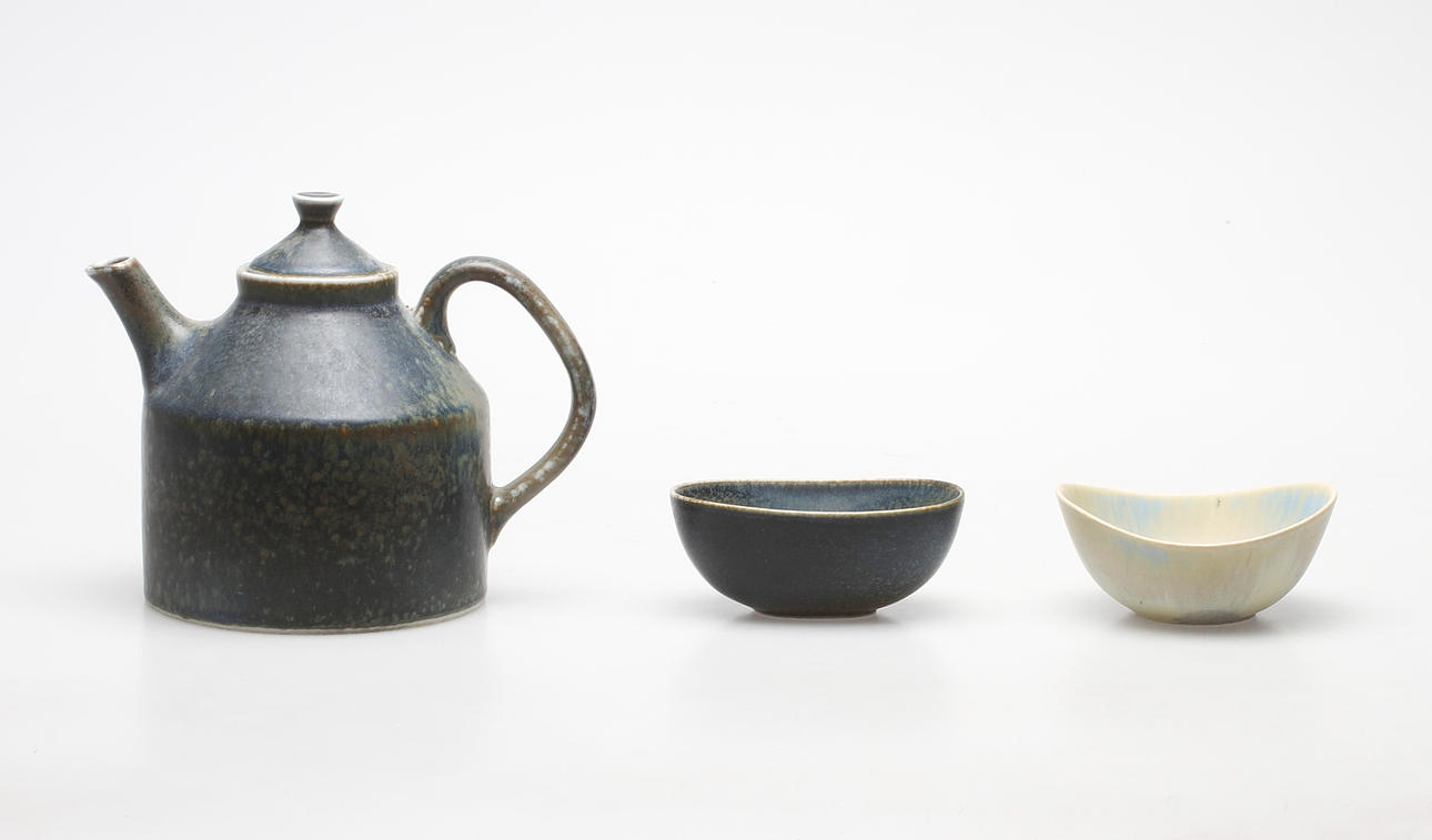 STENGODSFÖREMÅL, 3 delar, Gunnar Nylund och Carl Harry Stålhane, Rörstrand, signerade.