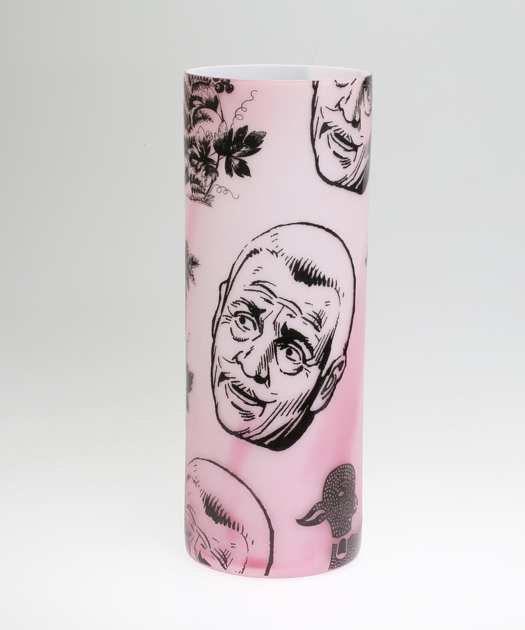 KONSTGLAS, Limited, Per B Sundberg, signerad, Orrefors, 2004.