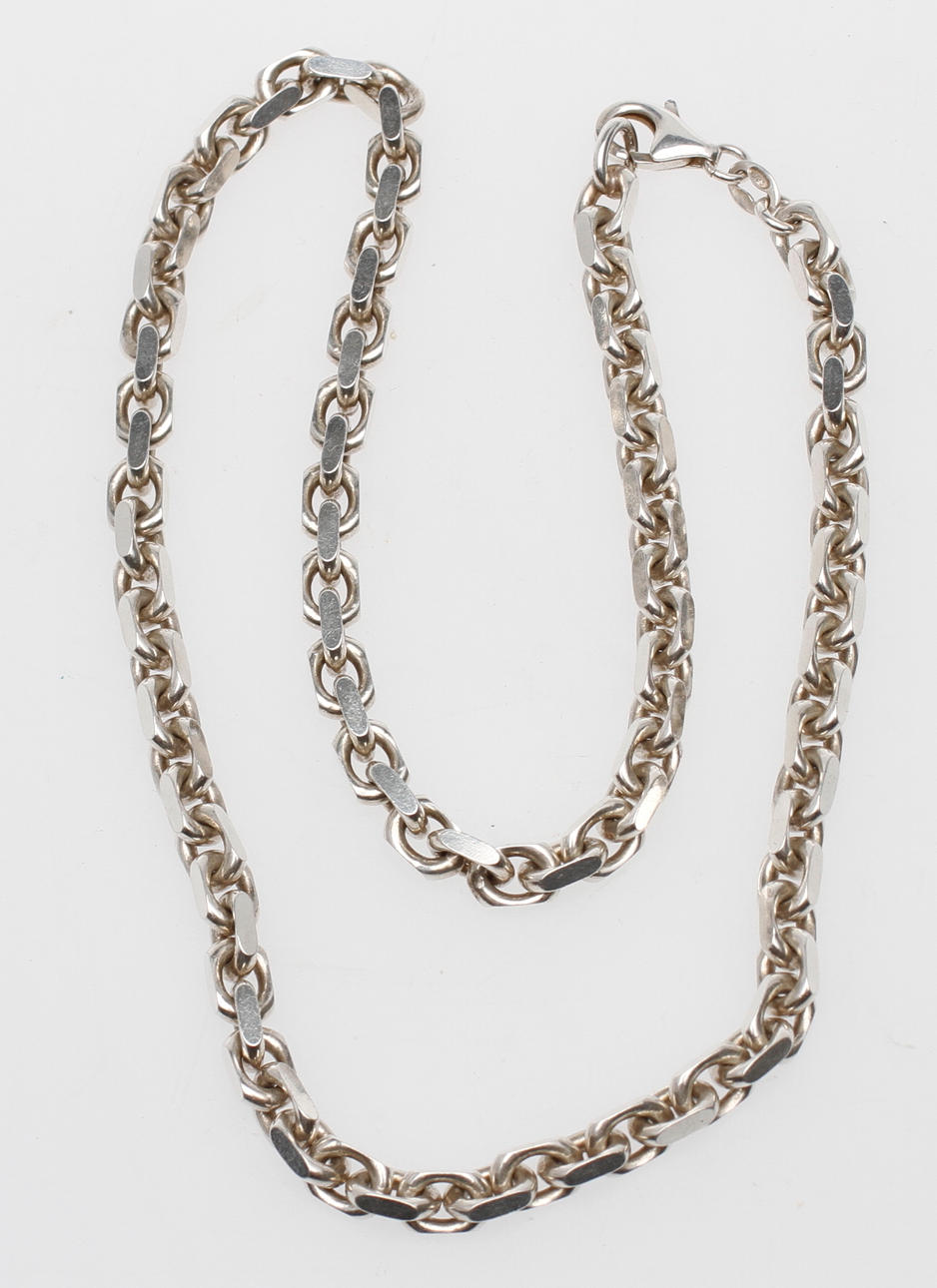HALSBAND, silver, vikt ca 46,2 gram.