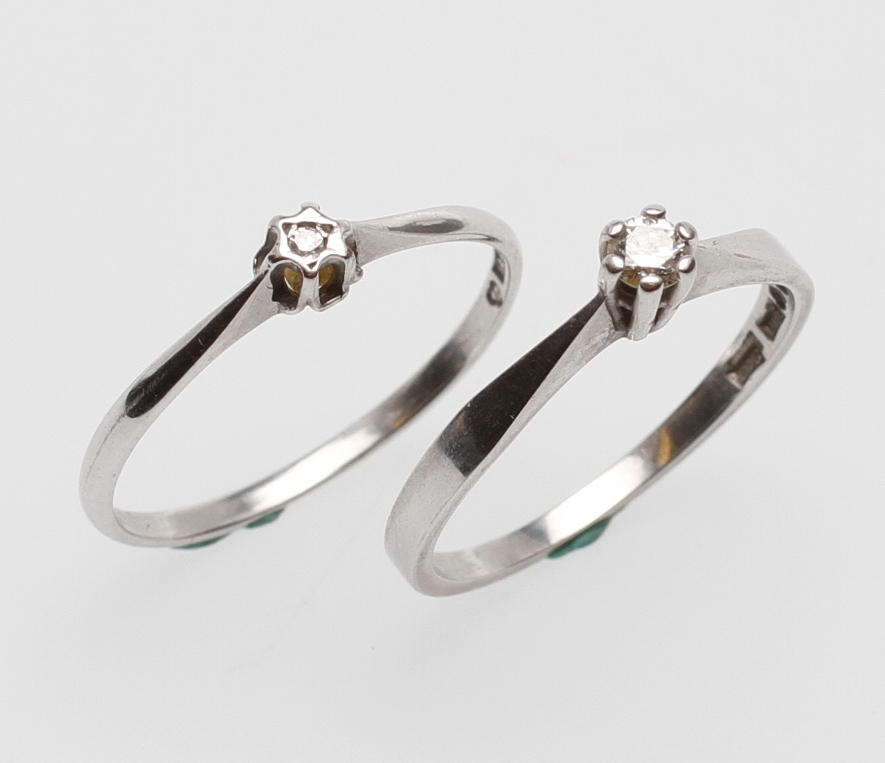 RINGAR, 2st, 18k guld med diamanter , vikt ca 2,9 gram.