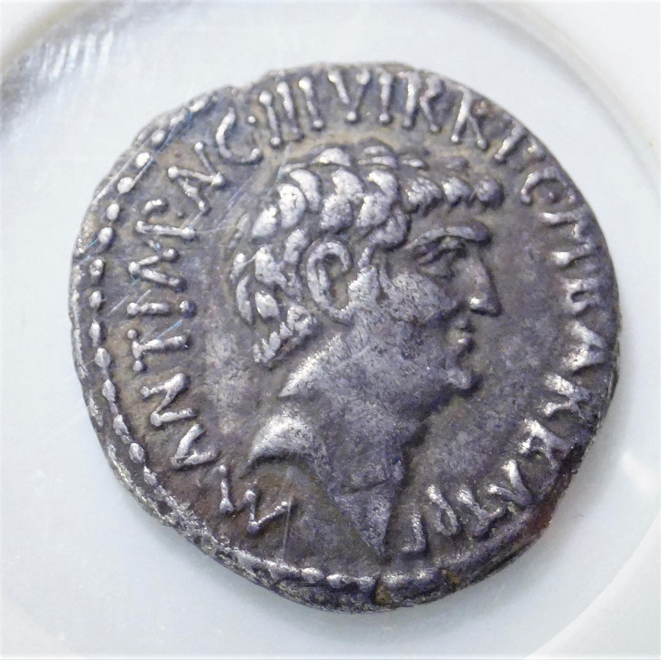 MONEDA ROMANA, denario, Marco Antonio/Augusto (Octavio).