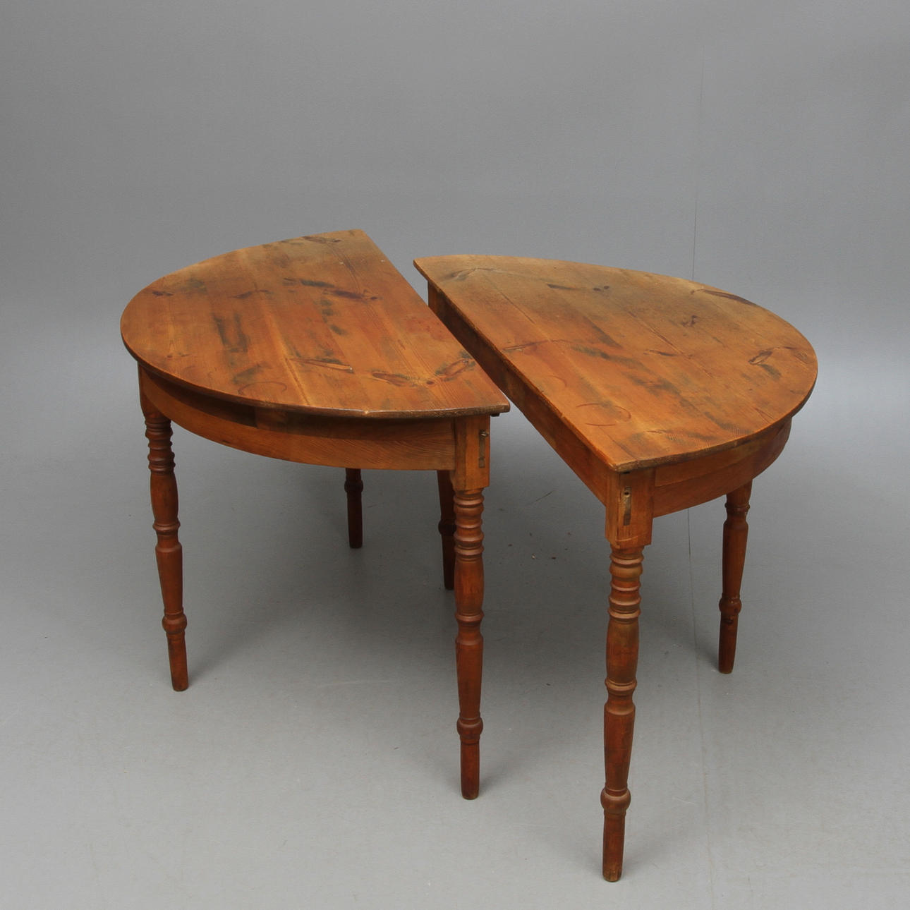 MÅNBORD, 2 delar, furu, 1800/1900-tal.