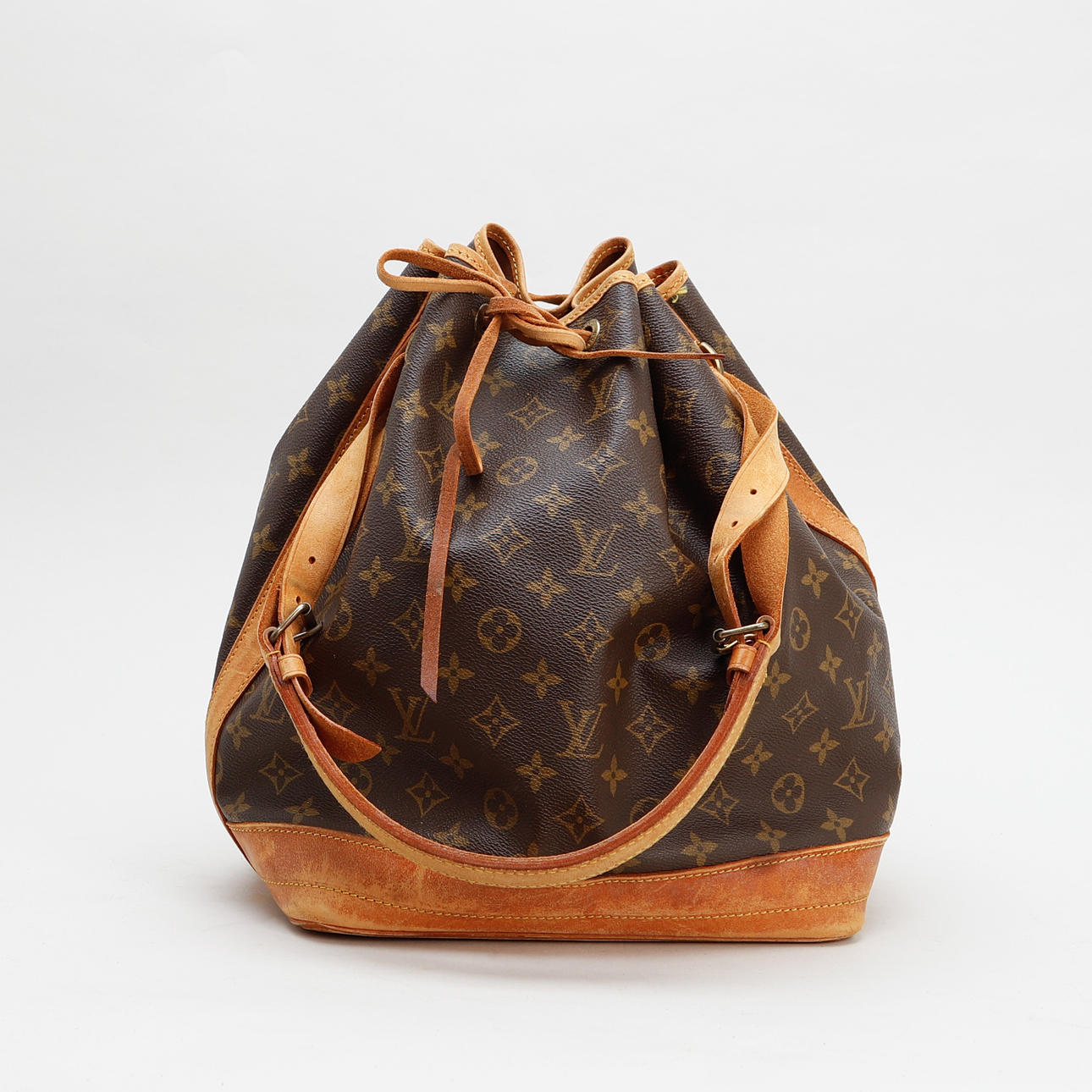 BAG, "Noé", Louis Vuitton.